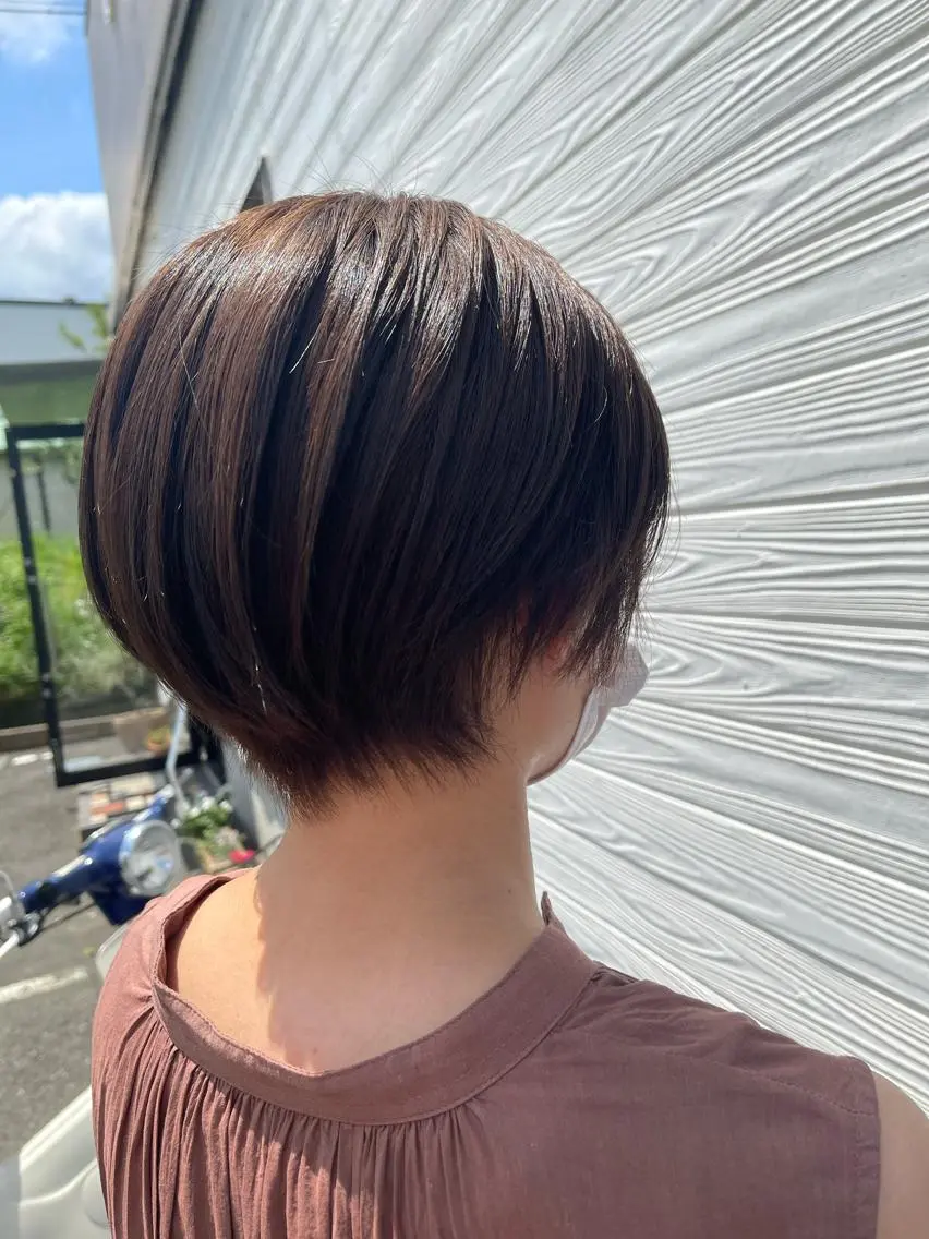 ショート ヘアカラー 半田 知穂のヘアスタイル