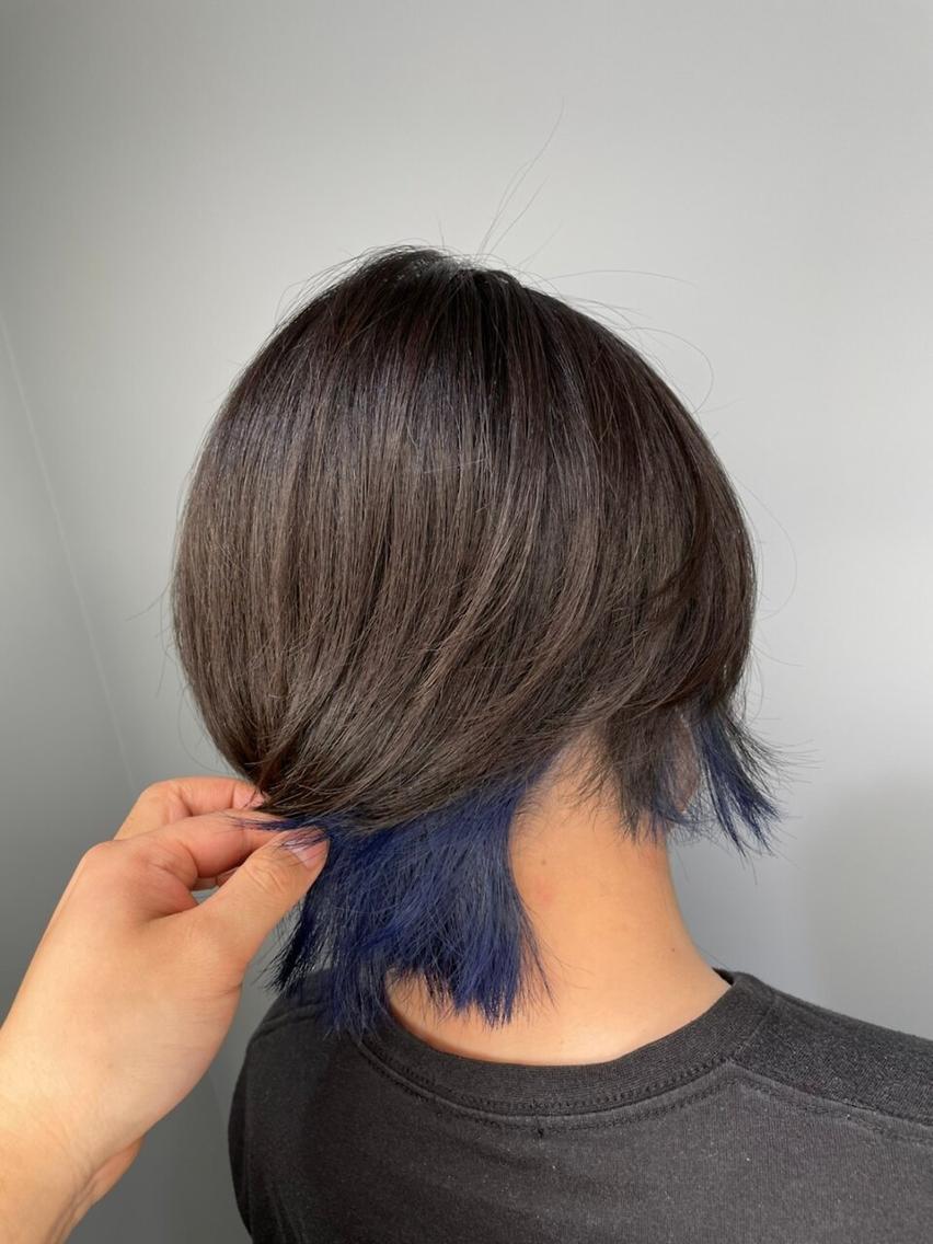 ミディアム カラー アディクシーカラー アッシュ ブルーカラー ダークアッシュ イヤリングカラー トップスタイリスト ✨KIRIKA中野✨のヘアスタイル