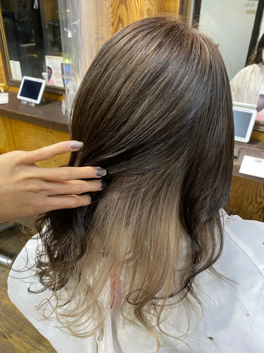 セミロング カラー インナーカラー IwAsh大和駅前店 河野亜里香のヘアスタイル