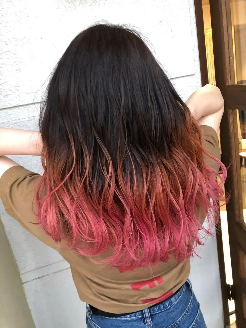 セミロング カラー グラデーションカラー ヘアカラー レイヤーカット匠 イソザキノリユキのヘアスタイル