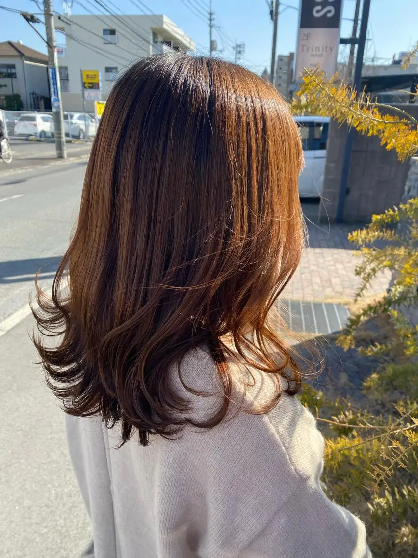 セミロング レイヤーカット カット 森下 桃衣のヘアスタイル