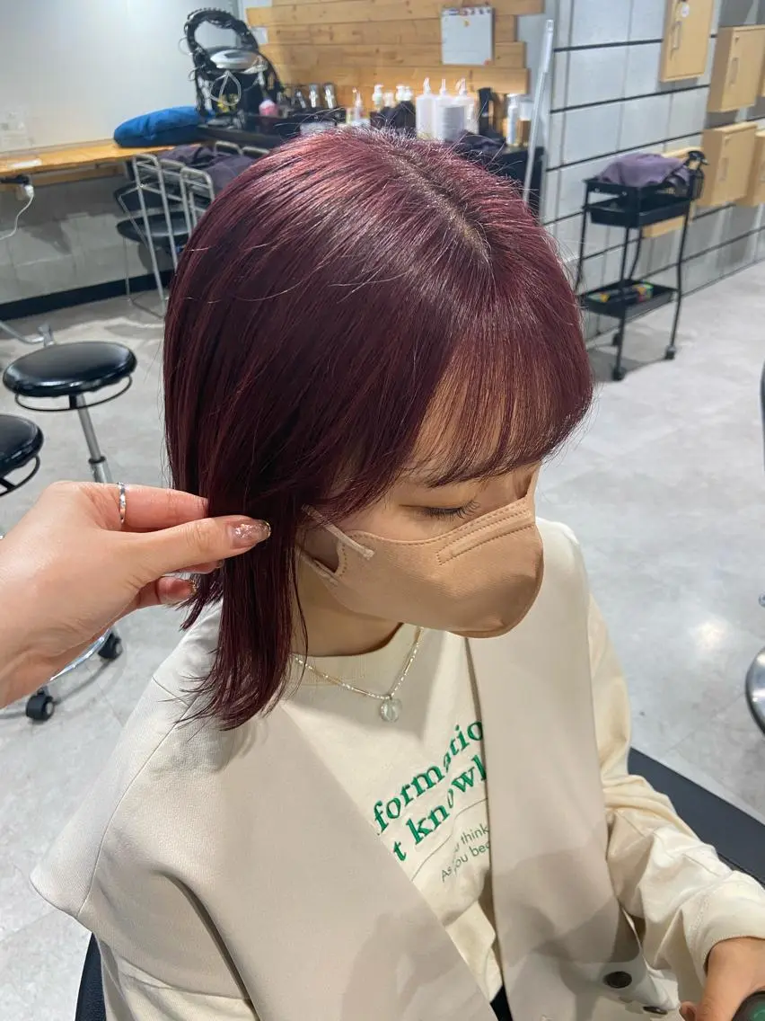 ショート アッシュ ピンクブラウン パープルカラー 髪質改善 トリートメント MEI🎀レイヤー 🎀韓国styleのヘアスタイル