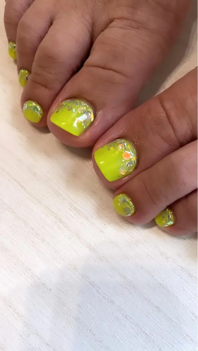 ネイル フットネイル spell nailのネイルデザイン