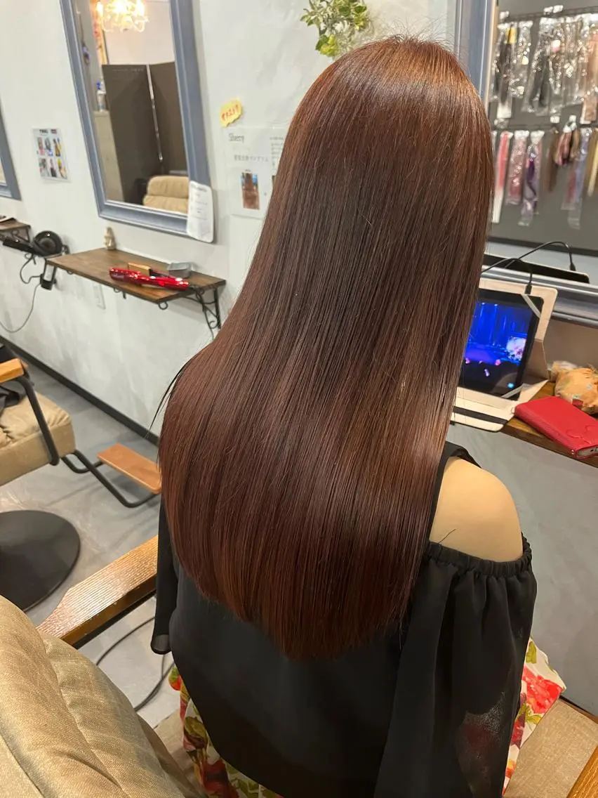 セミロング 艶髪/ハイトーン Sherryのヘアスタイル