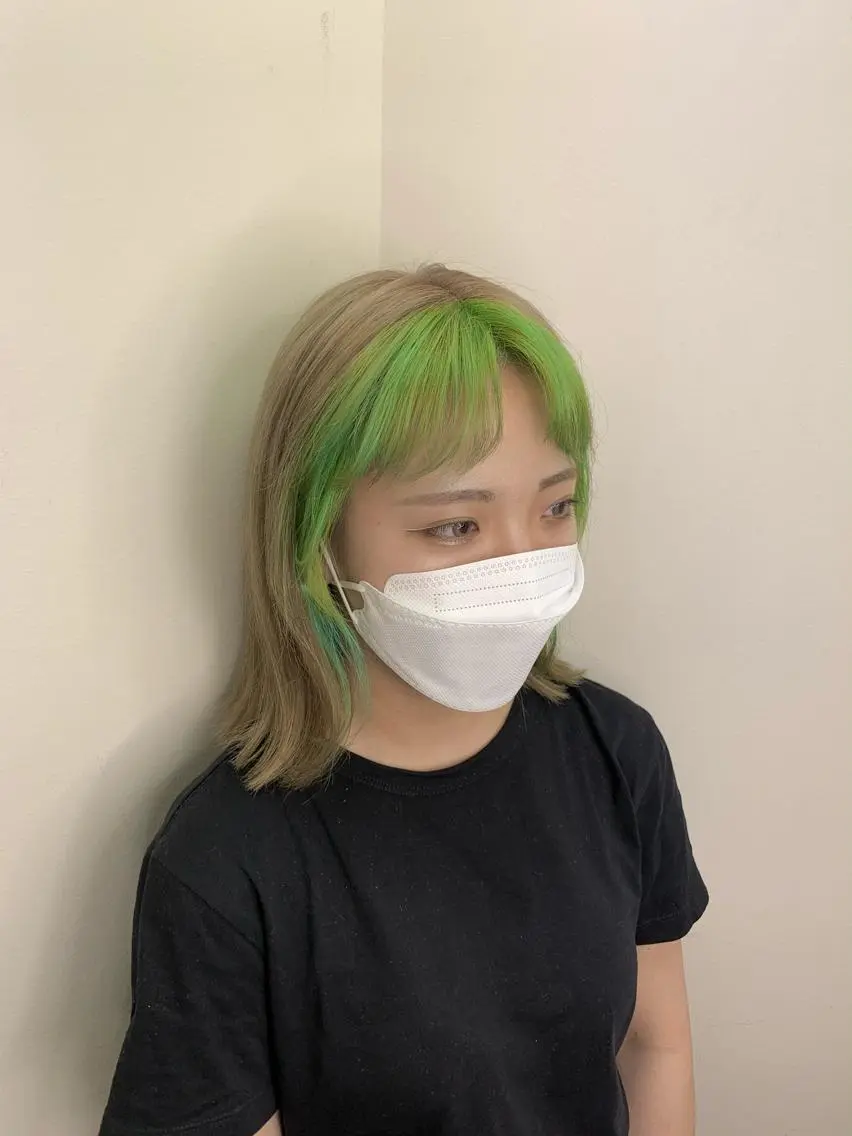 ミディアム カラー デザインカラー 桃果 momokaのヘアスタイル