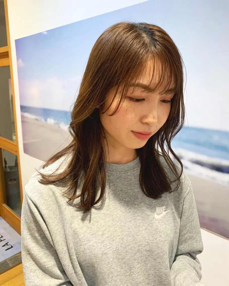 セミロング sugiyama noaのヘアスタイル