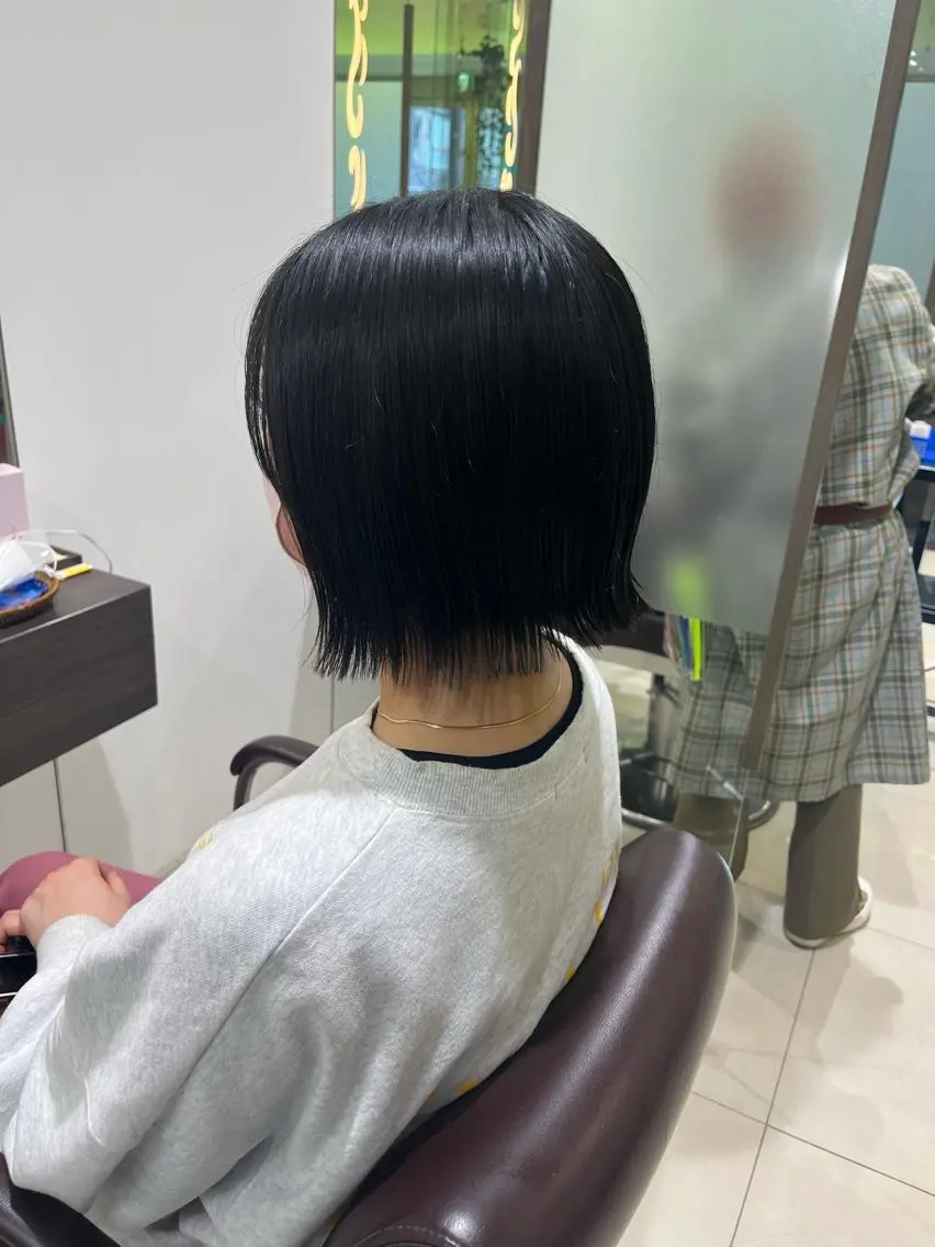 ショート 切りっぱなしボブ ボブ 外ハネヘア ☆似合わせボブ／ ミディアム／mikaのヘアスタイル