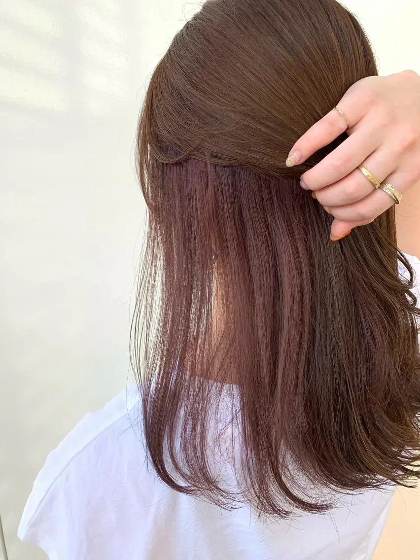 セミロング カラー パーマ ヘアアレンジ マツエク・マツパ デザインカラー インナーカラー ピンクカラー カラーマツエク Zina福岡天神🪞 髪質改善🪞レイヤーのヘアスタイル