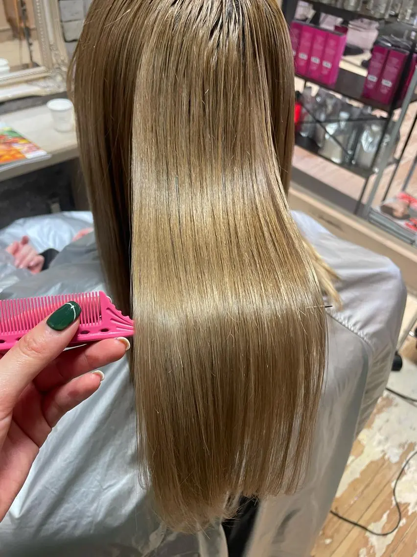 ロング トリートメント 酸熱トリートメント 山岸 朱里のヘアスタイル