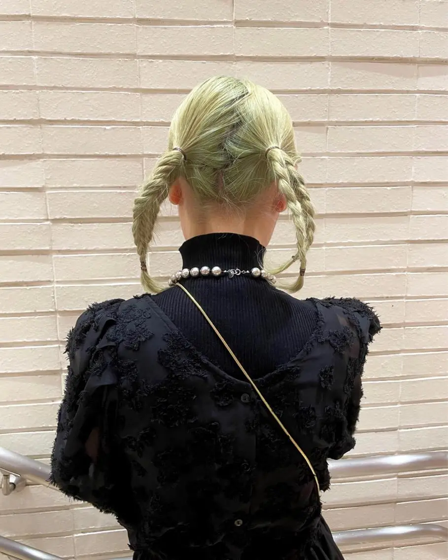 ミディアム カラー ヘアカラー トリートメント ミルクティー× グレージュMOMOのヘアスタイル