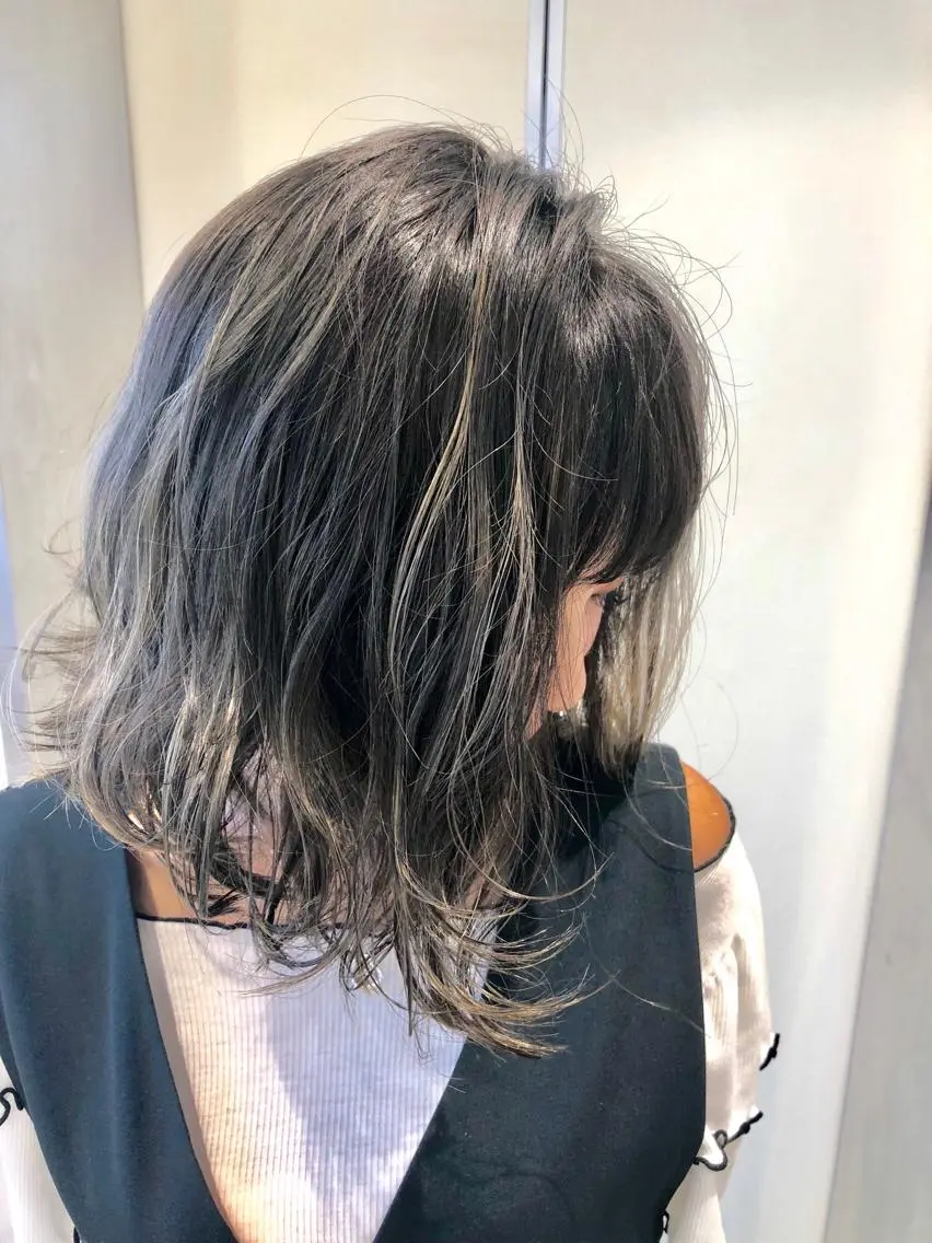 ミディアム カラー ハイライトカラー ハイライト 店長 小池アキトのヘアスタイル