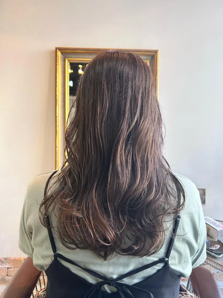 セミロング カラー グレージュ ハイライトカラー ハイライト 🌷nanase🌷 gally hairのヘアスタイル