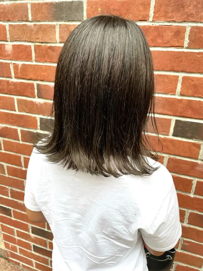 ミディアム カラー ダークグレー ダークグレージュ グレージュ オレンジ カット ヘアカラー 縞田 健一のヘアスタイル