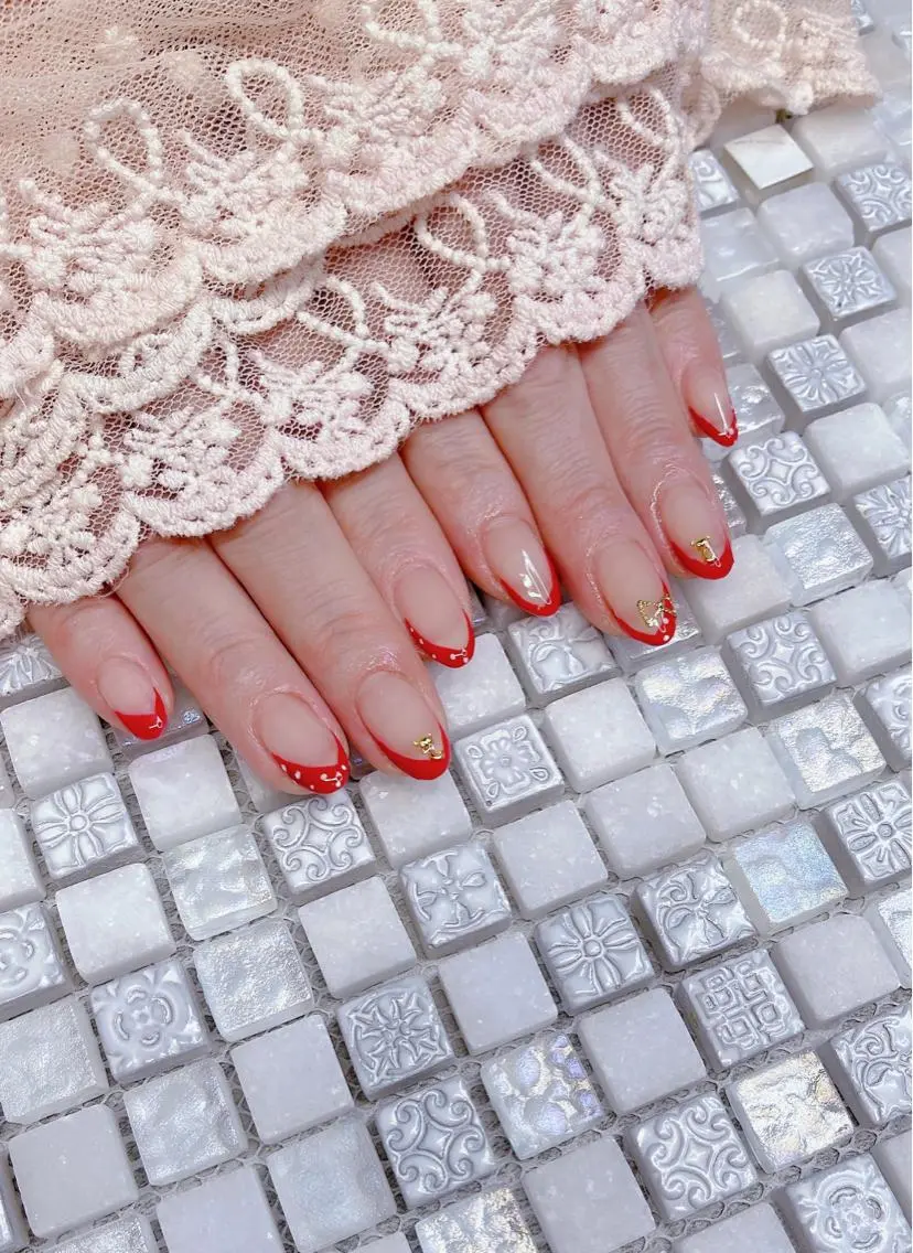 ミディアム めぐみのネイルサロン スタッフ練習のネイルデザイン