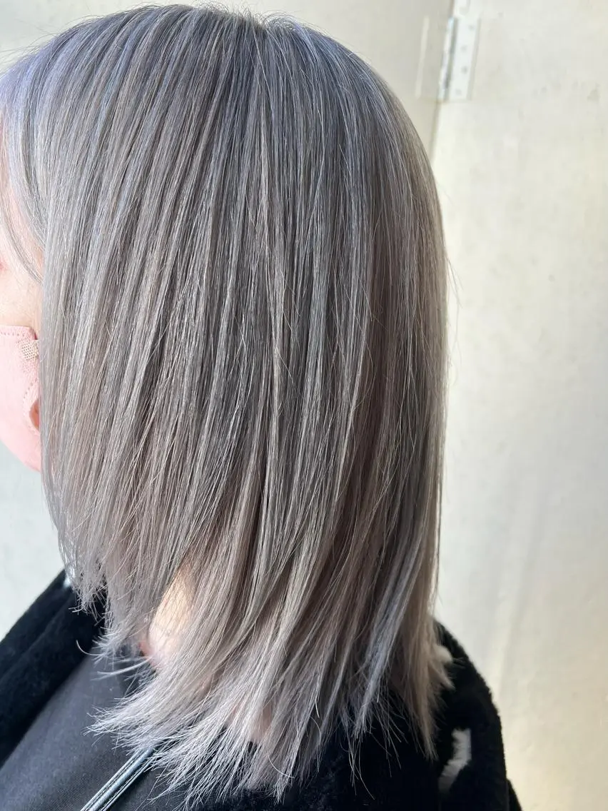 セミロング maimi .のヘアスタイル