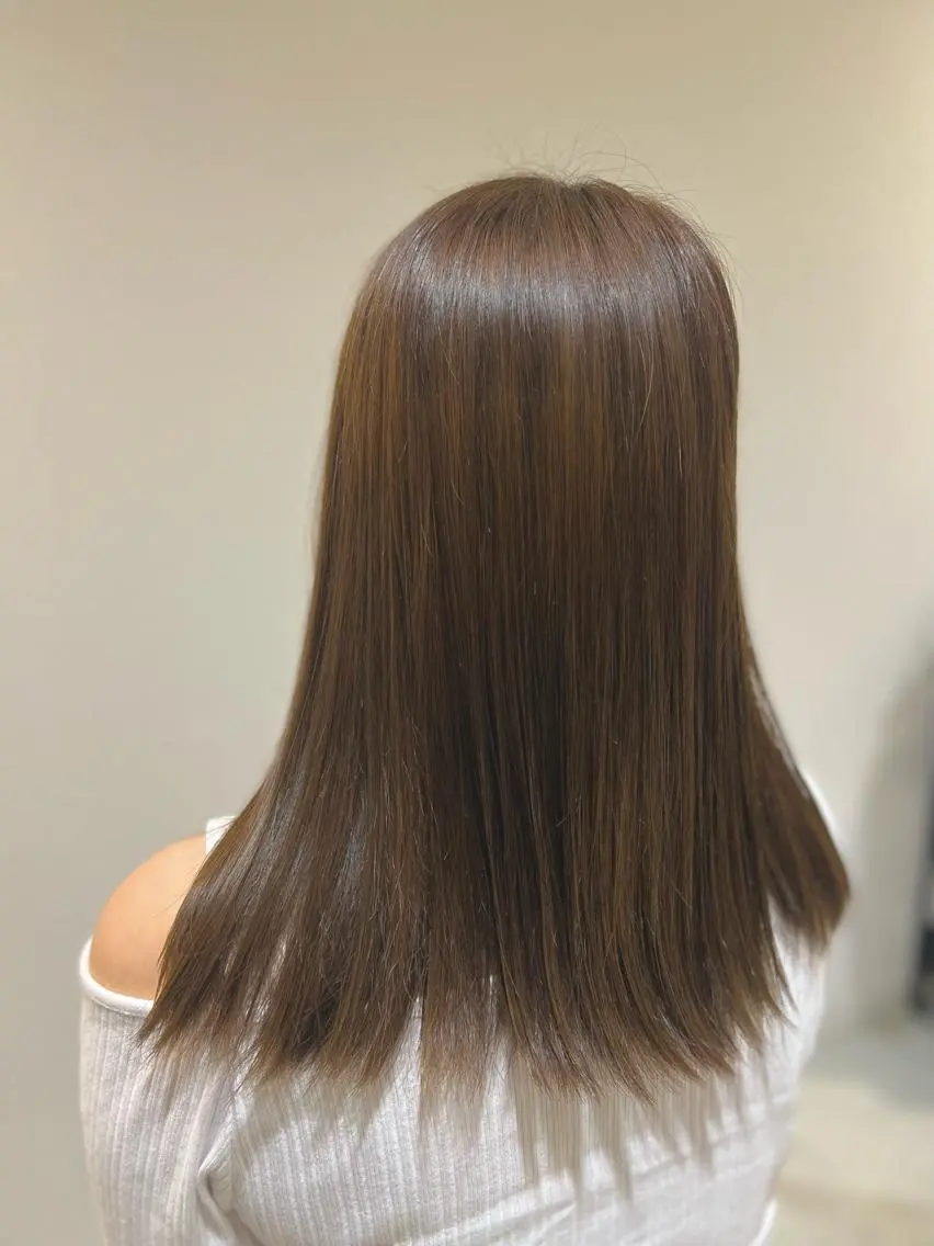 セミロング カラー ベージュカラー ミルクティーベージュ 🪽ラベンダーカラー 暗髪透明感🪽レイナのヘアスタイル