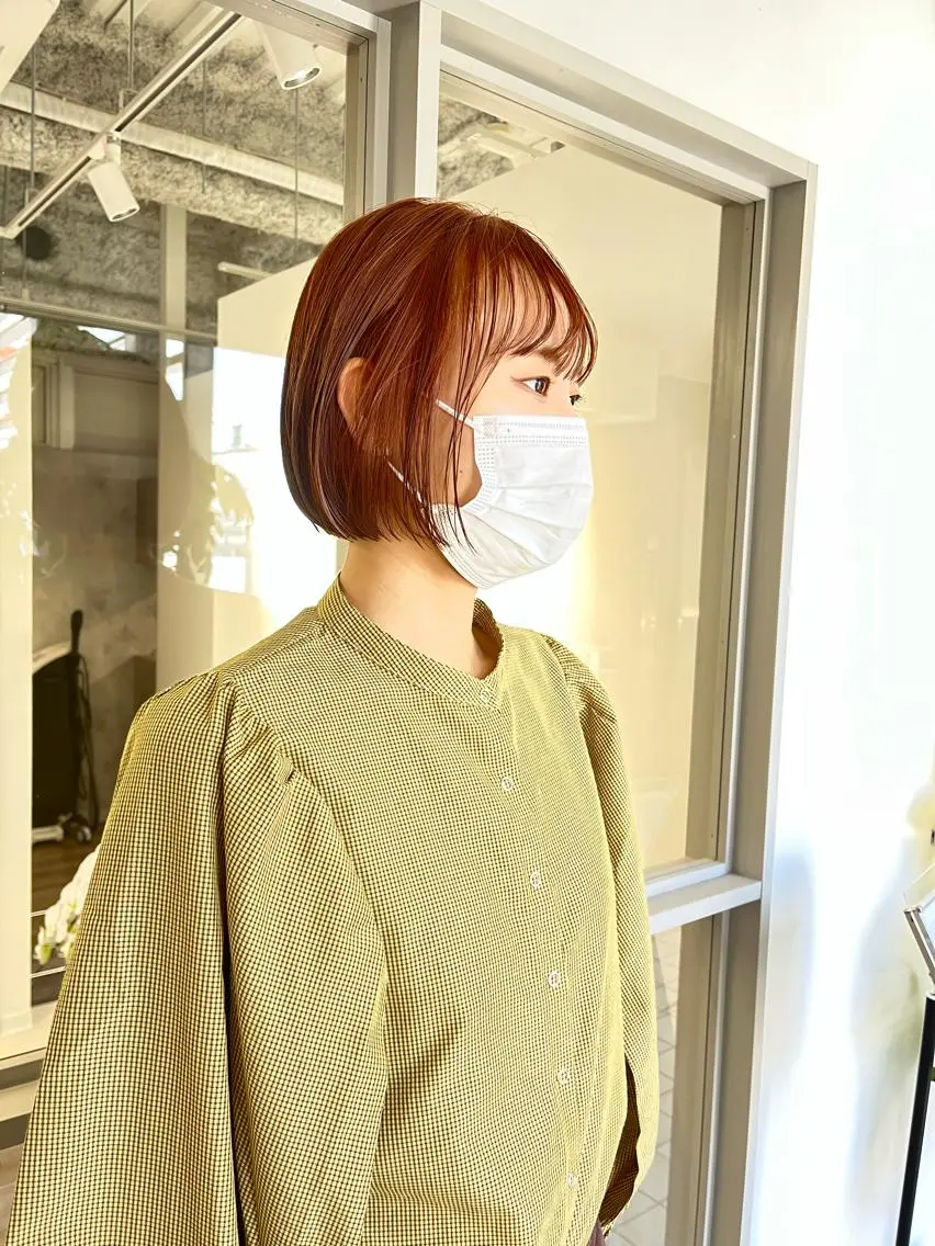 ショート カラー ヘアアレンジ アイブロウ ブラウンカラー オレンジ オレンジブラウン 🫧umu.🫧韓国 /レイヤーカットのヘアスタイル