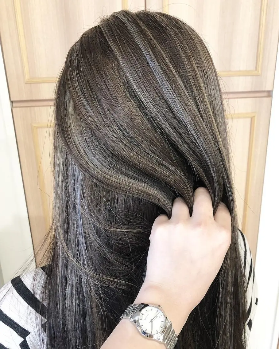 セミロング 3Dハイライト ハイライト ✨シルクストレート✨ 美髪髪質改善Yukiのヘアスタイル
