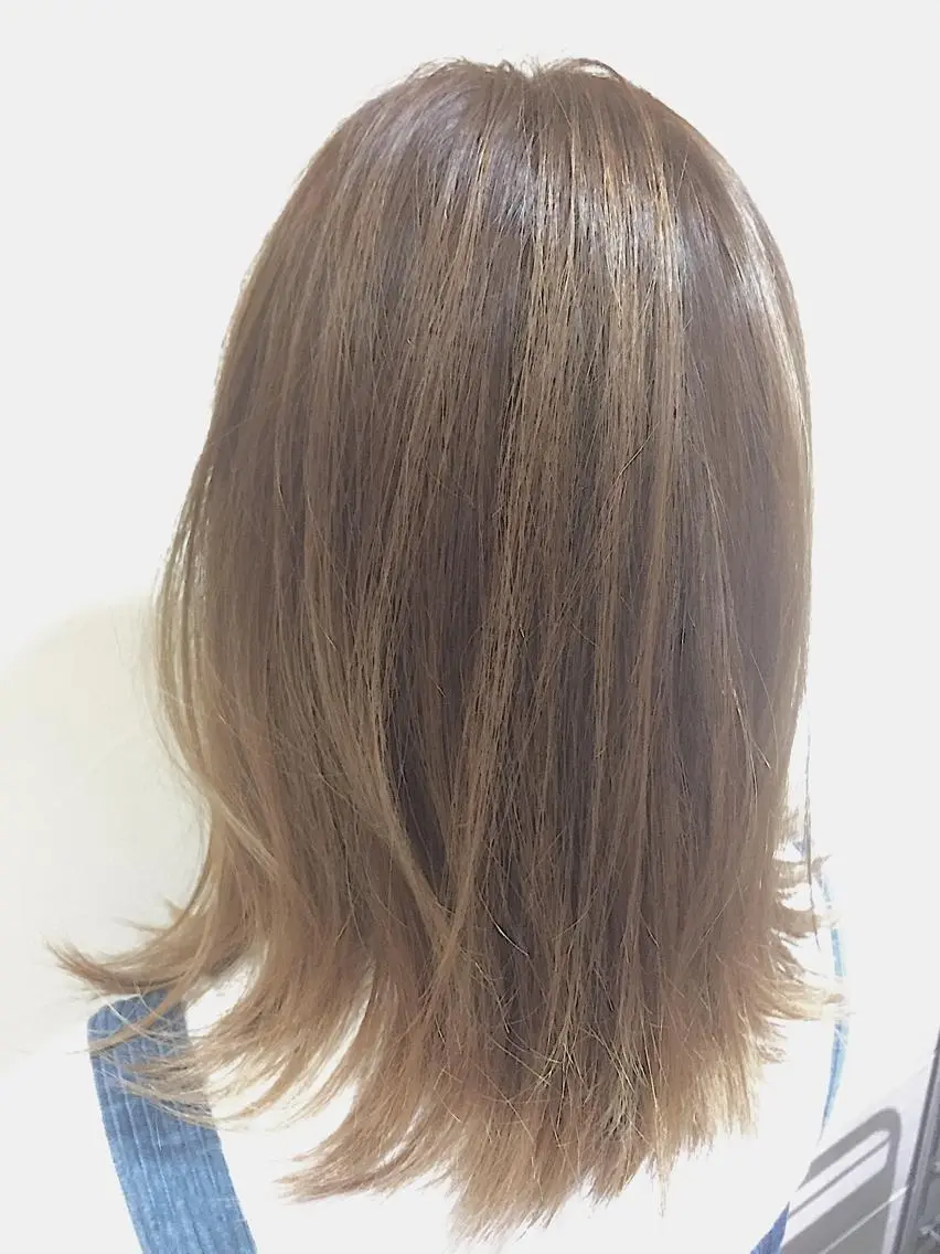 ミディアム カラー パーマ ヘアアレンジ アッシュ ミント 外ハネヘア ストレートパーマ 可愛いを作る神 ナオヒロのヘアスタイル