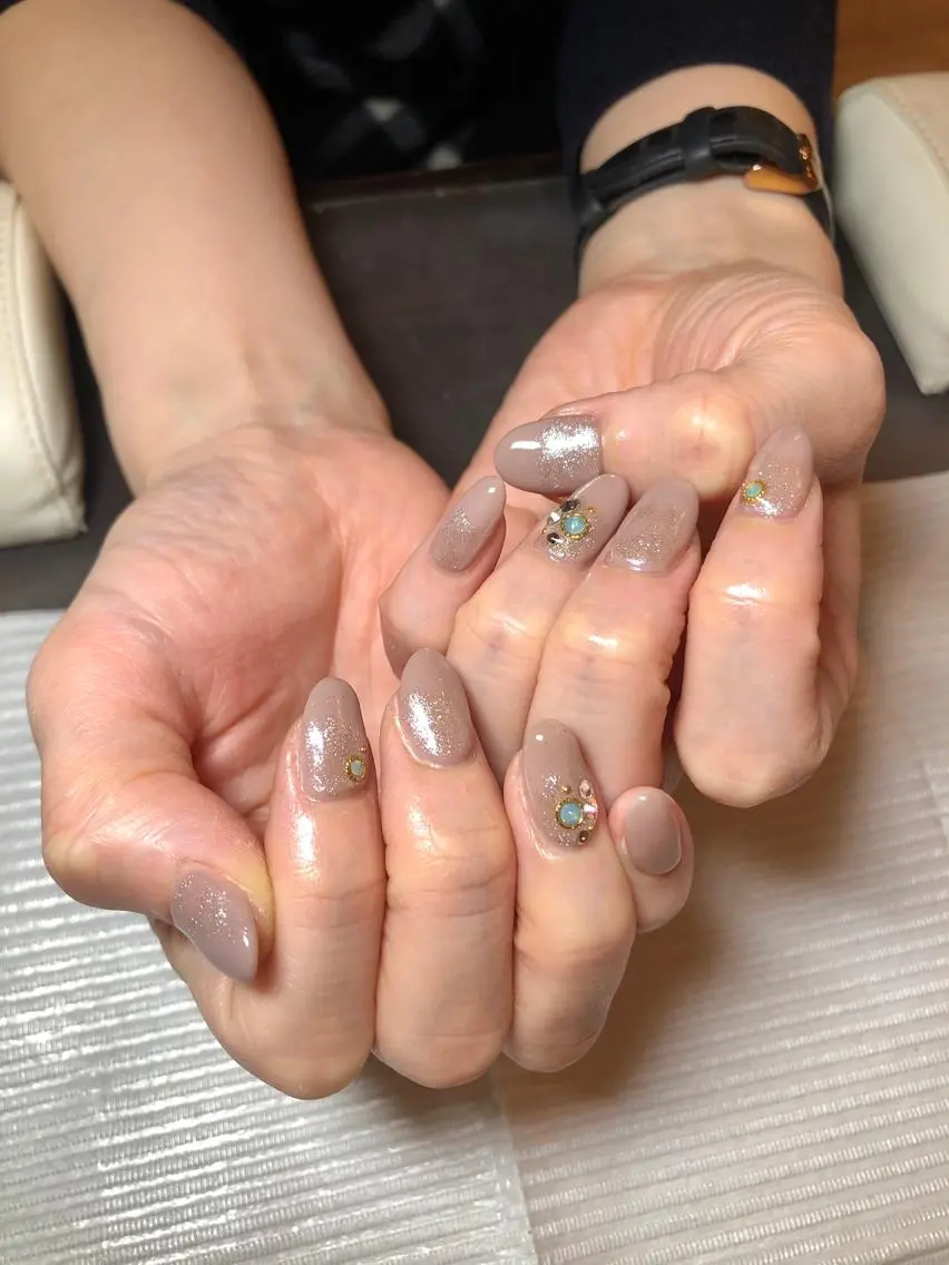 ネイル 春ネイル ストーンネイル 吉野✨ ネイルデザイナー✨のネイルデザイン