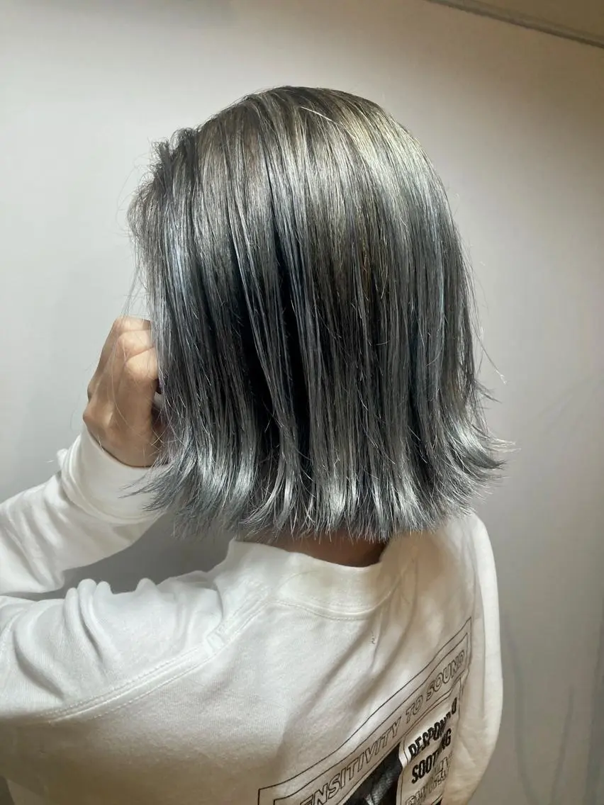 ミディアム レイヤーカット タカツド ユウキのヘアスタイル