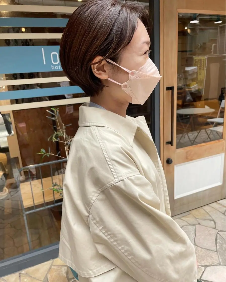 ショート カラー あずまぐち めぐみのヘアスタイル