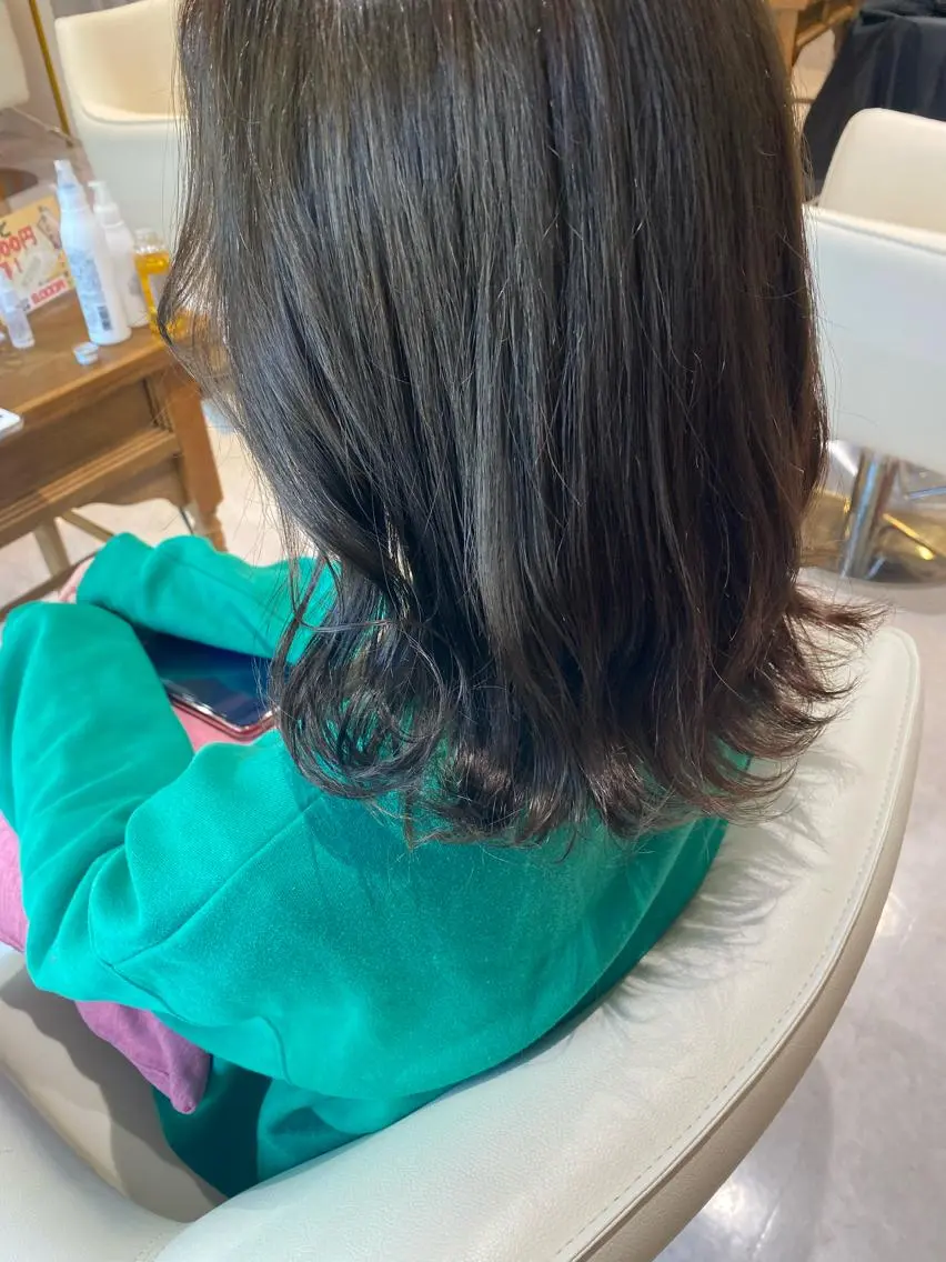 カラー ヘアカラー 梛木 唯のヘアスタイル