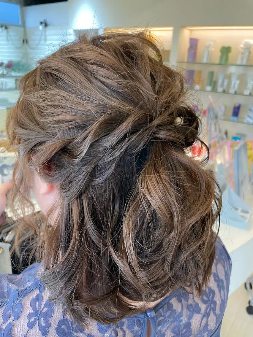 ミディアム カット ヘアカラー トリートメント 🦋NAKAMURA 🦋のヘアスタイル