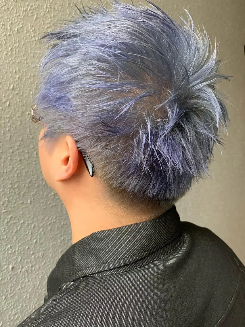 カラー メンズ メンズハイライト ブルーカラー ハイライトカラー 山本 章人のヘアスタイル