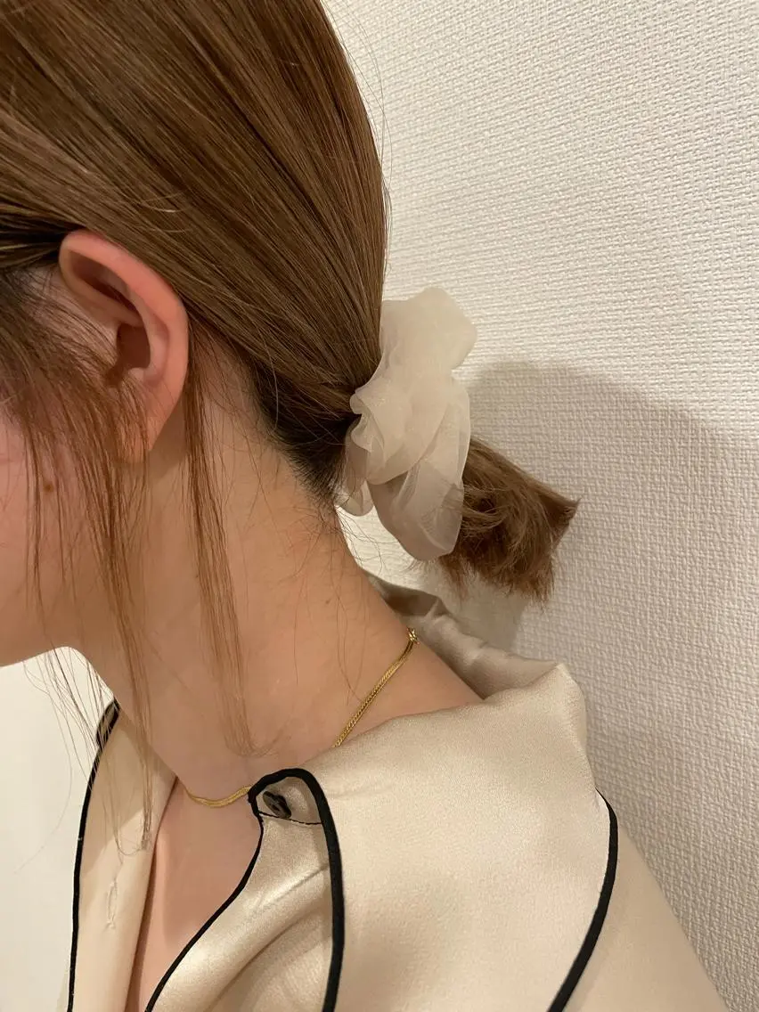 ミディアム 渋谷 留菜のヘアスタイル
