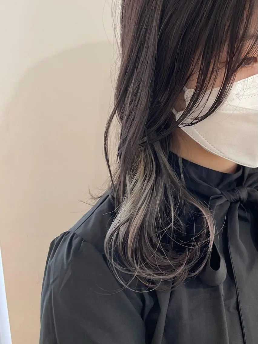 ミディアム カラー ベージュカラー イヤリングカラー ラベンダーカラー ホワイトベージュ ヘアカラー トリートメント noa ☪︎のヘアスタイル