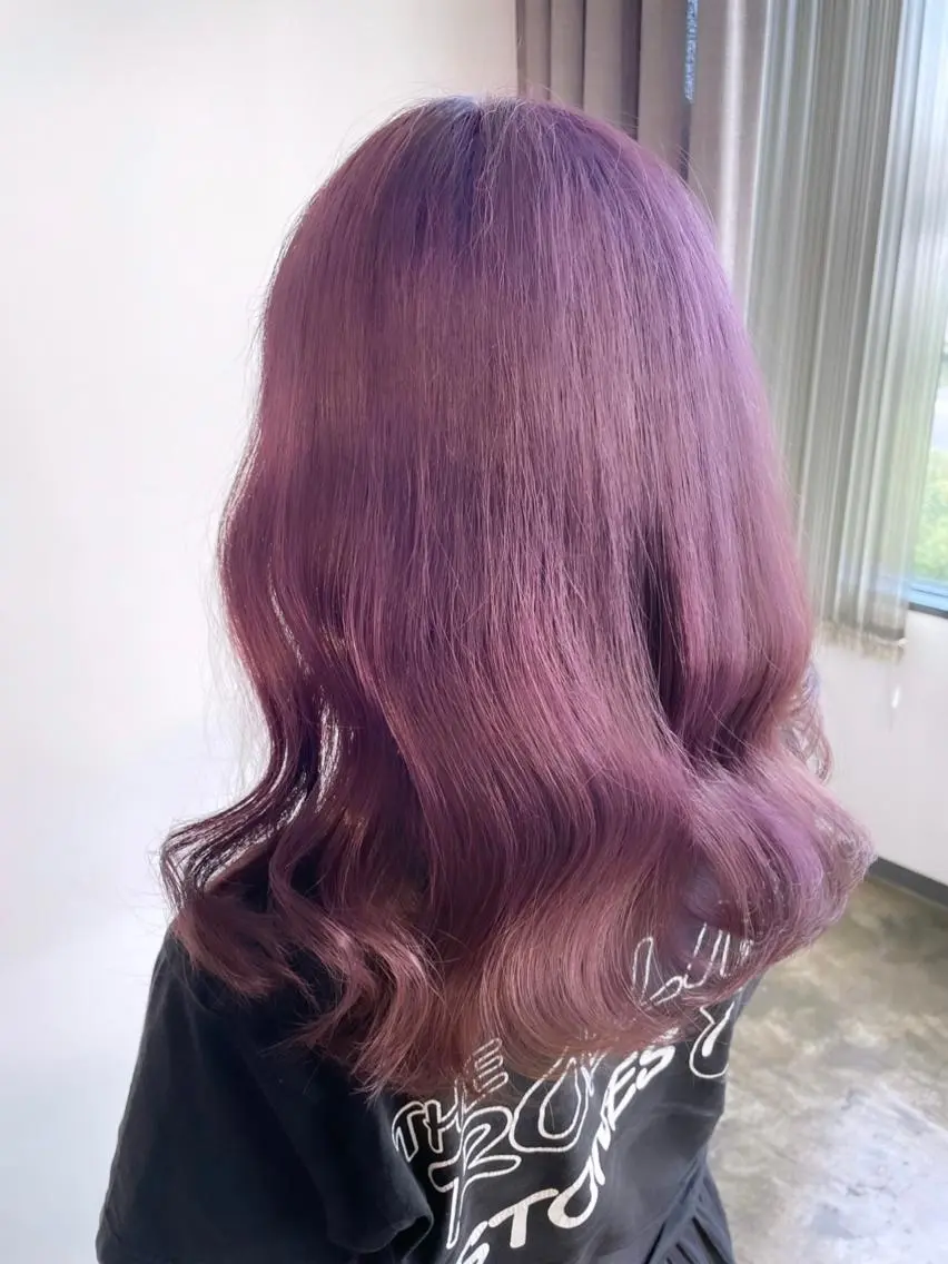 ミディアム カラー アッシュ ベージュカラー ブリーチ ケアブリーチ ダブルカラー ヘアカラー トリートメント 暖色カラー🍒 ケアブリーチ/akiのヘアスタイル