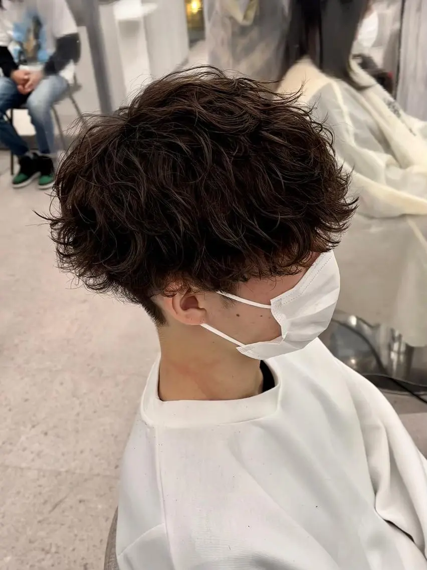メンズ 京都河原町 メンズパーマ助川龍哉のヘアスタイル