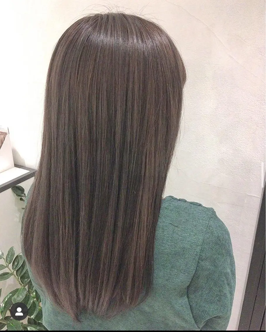 セミロング カラー ヘアアレンジ ブリーチ 透明感カラー 髪質改善 エグチ アキラのヘアスタイル