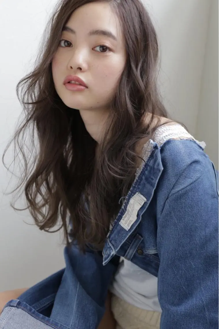 ロング e rikaのヘアスタイル