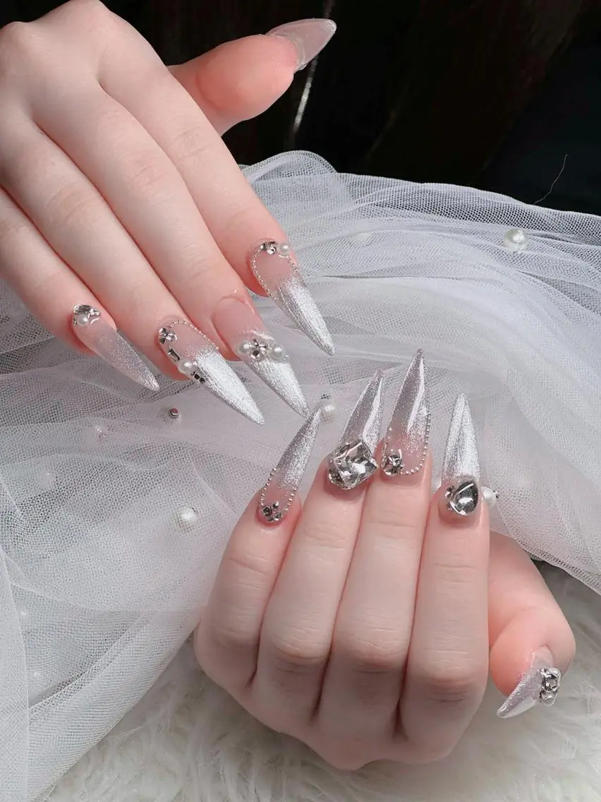 ネイル フレンチネイル ジェルネイル ハロウィン 韓国ネイル マグネットネイル ハンドネイル neco H.babynailのネイルデザイン