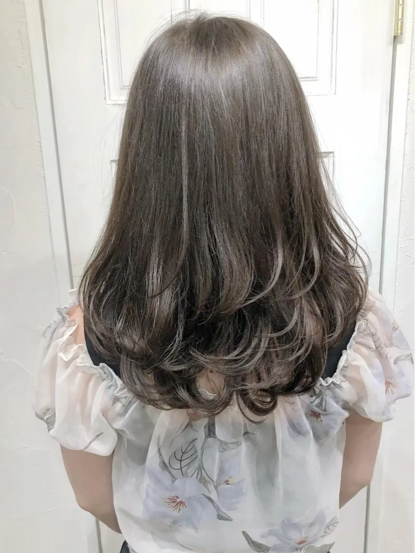 セミロング Soleria 田中慎一のヘアスタイル