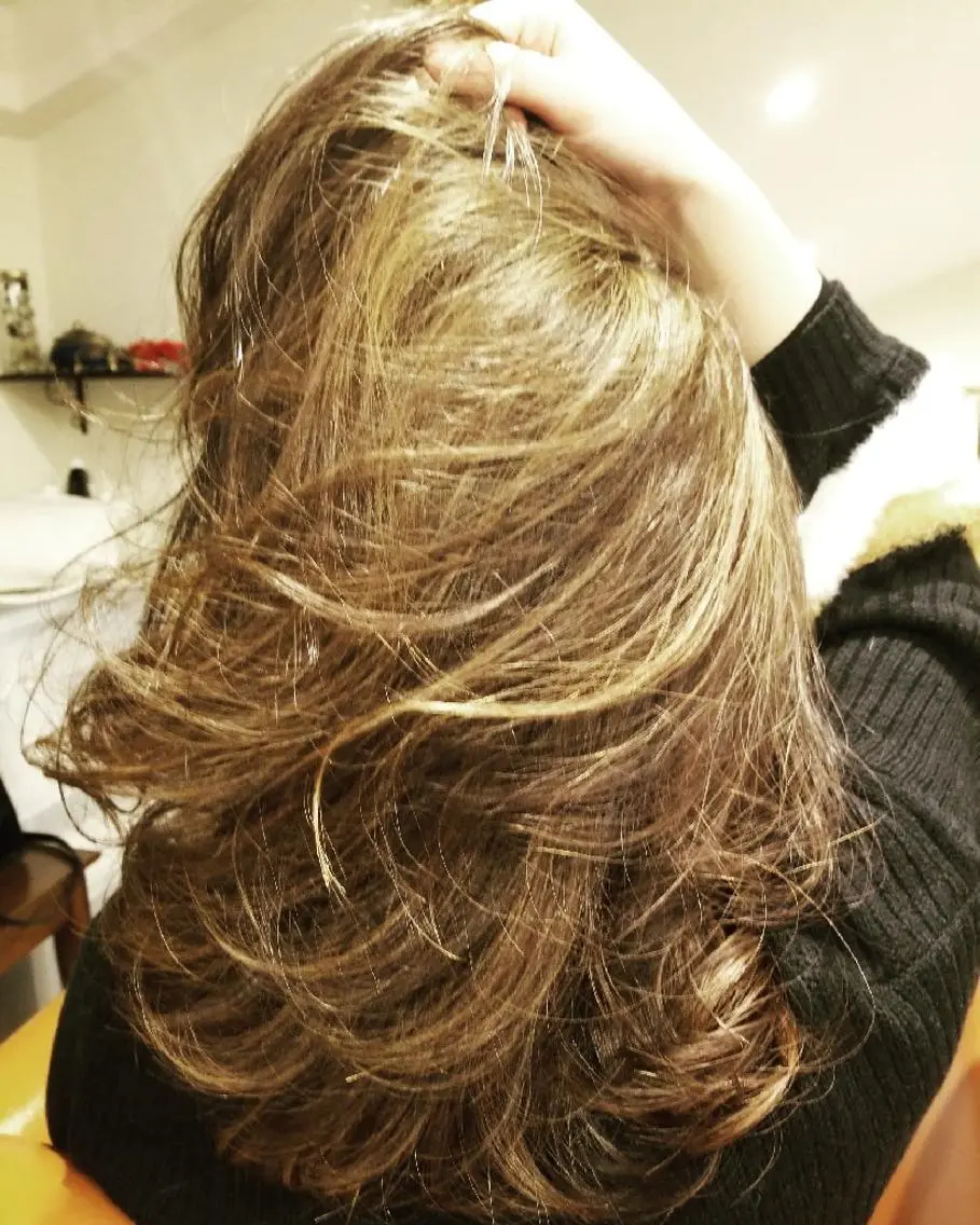 セミロング カラー アディクシーカラー バレイヤージュ 外国人風カラー レイヤーカット spa hair ark 富井直美のヘアスタイル