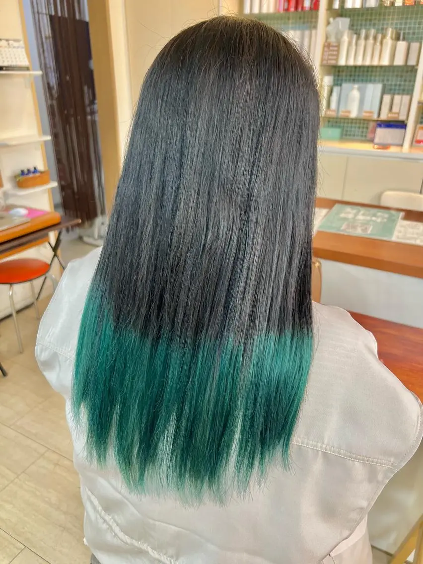 ロング カラー カット ヘアカラー トリートメント 黒崎 美乃里のヘアスタイル