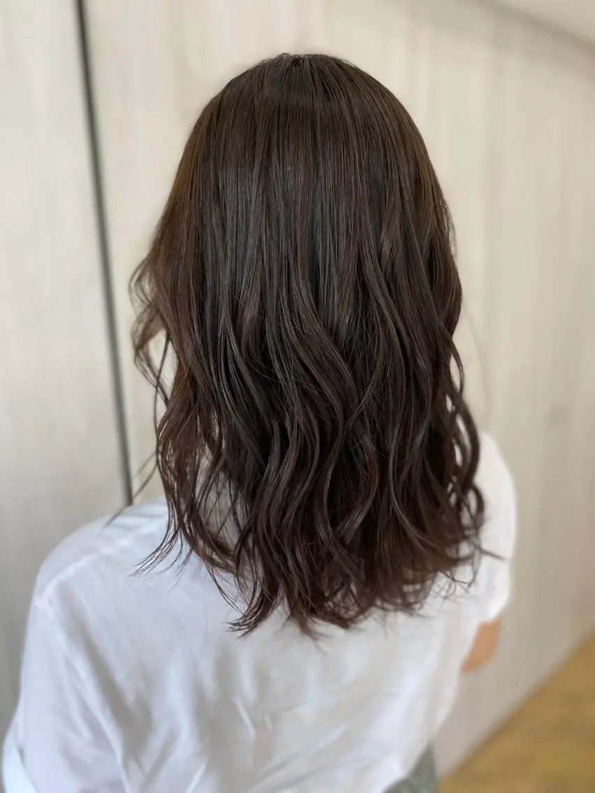 セミロング カラー アッシュ カット ヘアカラー 松井 敬太郎のヘアスタイル