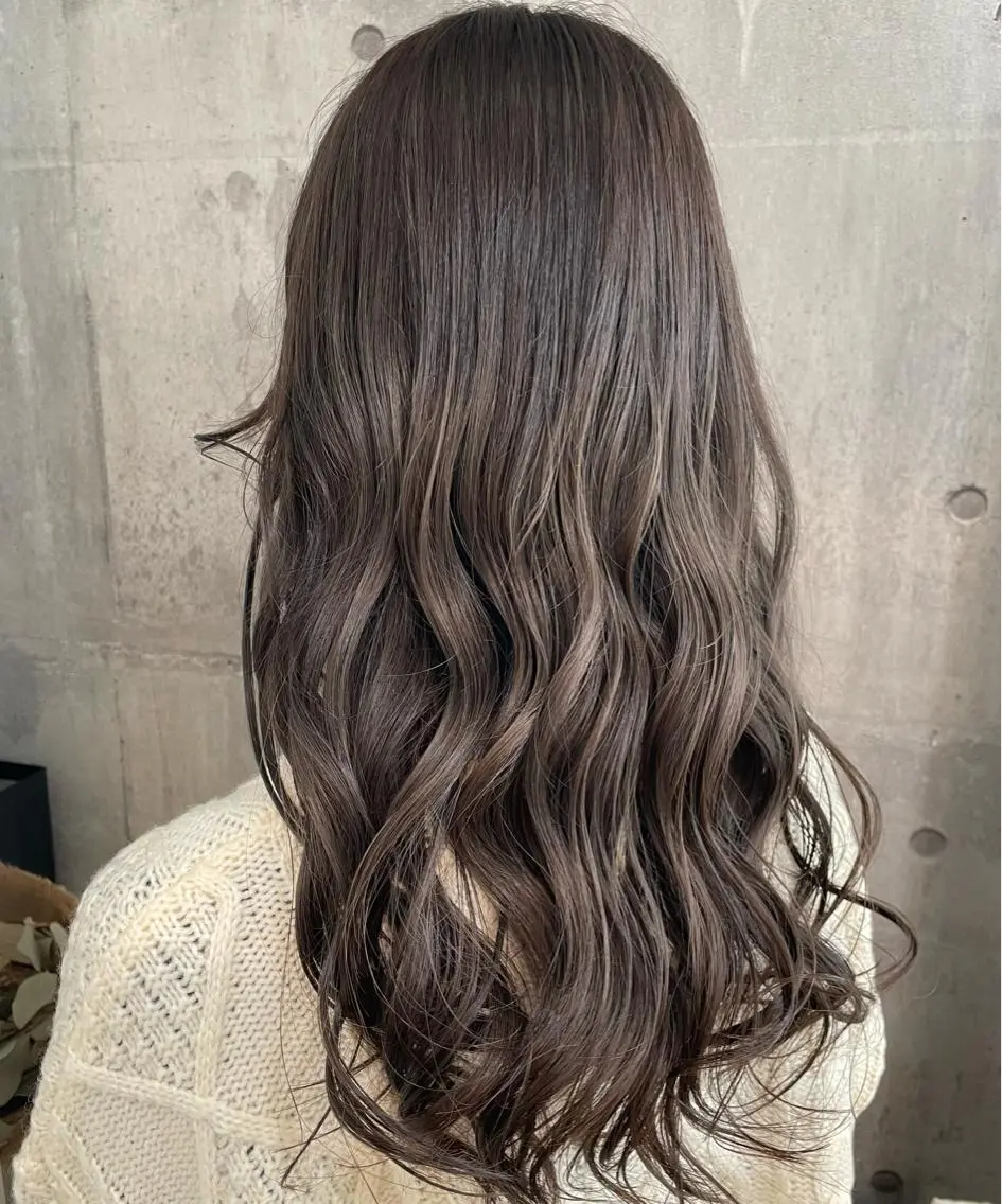 ロング 小松崎 結花のヘアスタイル
