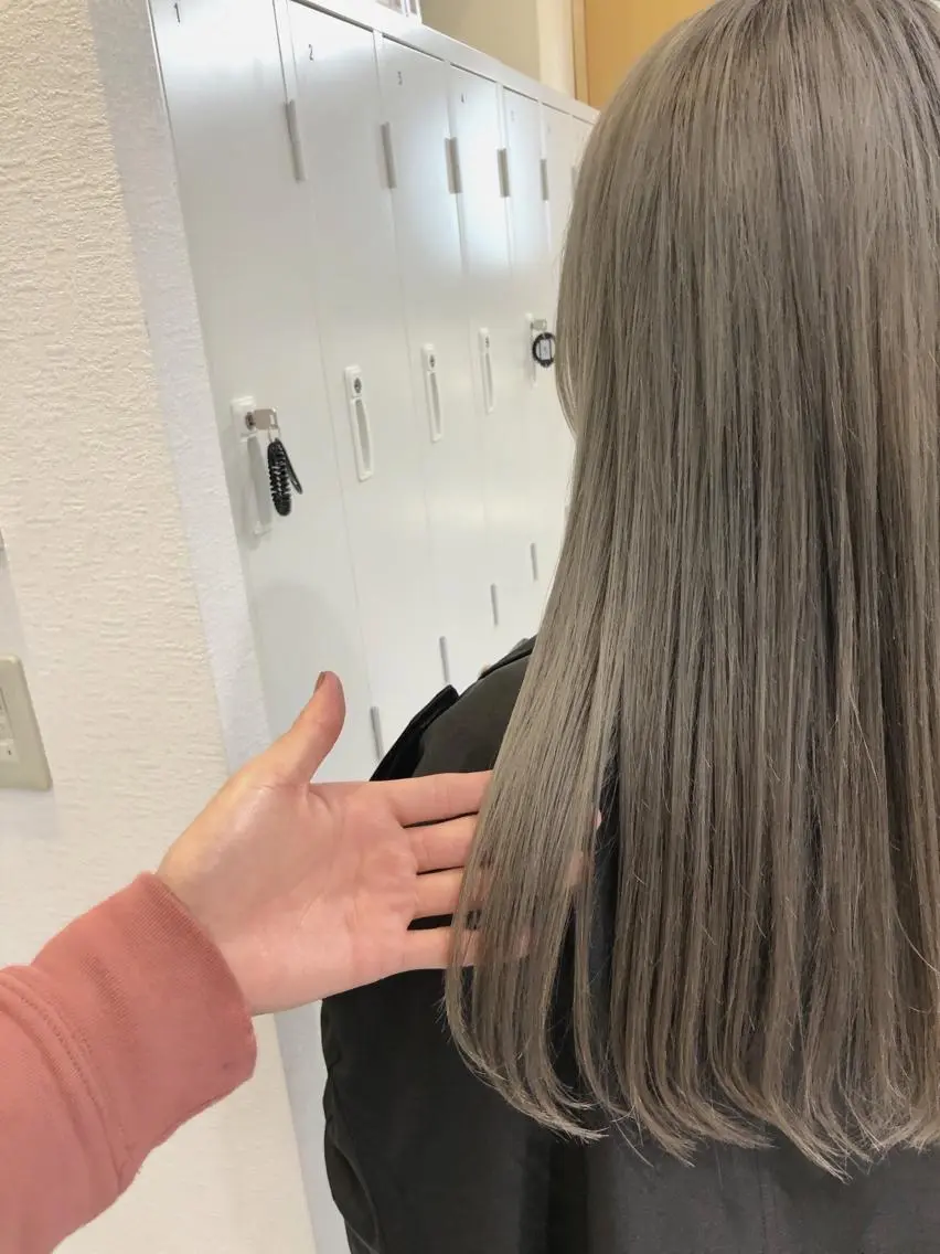 セミロング ヘアカラー 山崎 俊介のヘアスタイル