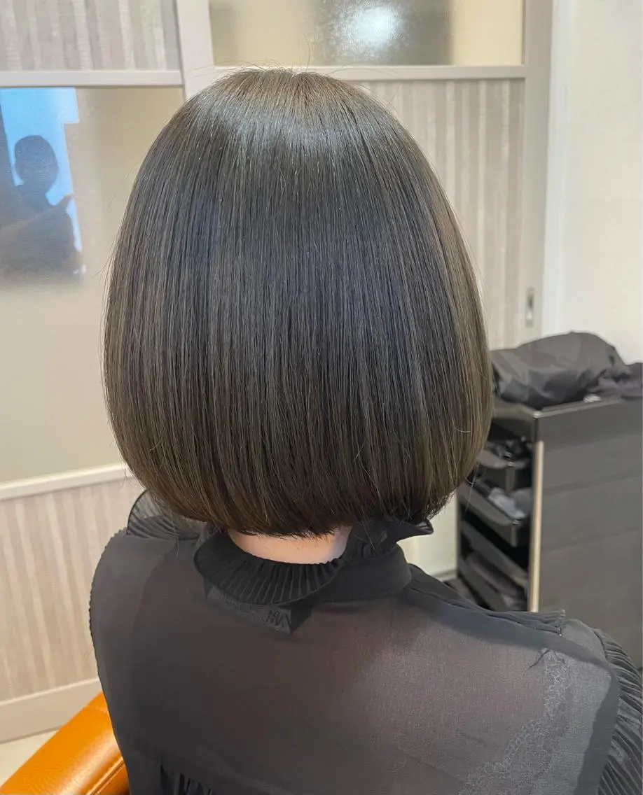 ミディアム 小松崎 結花のヘアスタイル