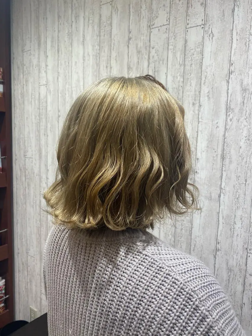 ショート カラー ブロンド ホワイトブロンド ヘアカラー トリートメント 🦋店長🦋 ほんさわ みずきのヘアスタイル