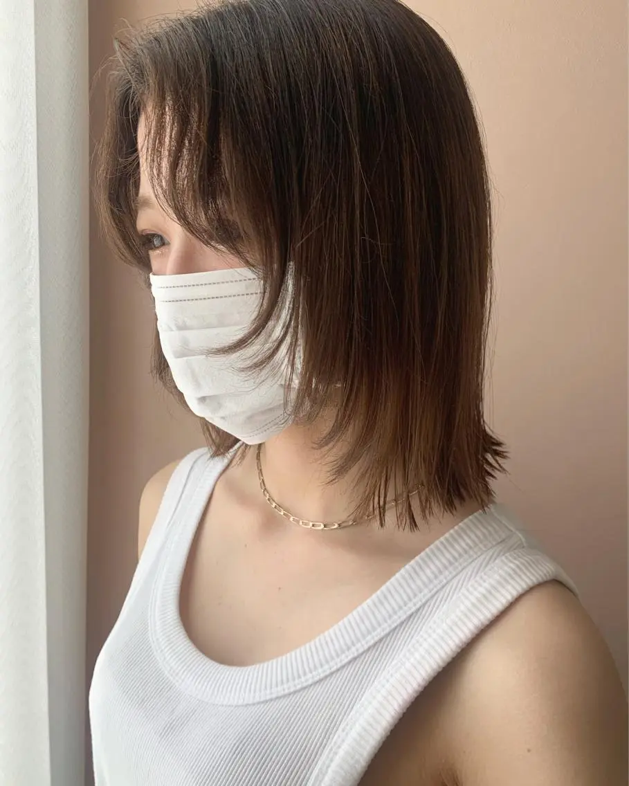 ミディアム レイヤーカット ウルフカット ウルフレイヤー カット トリートメント hubhair レイヤー/透明感のヘアスタイル