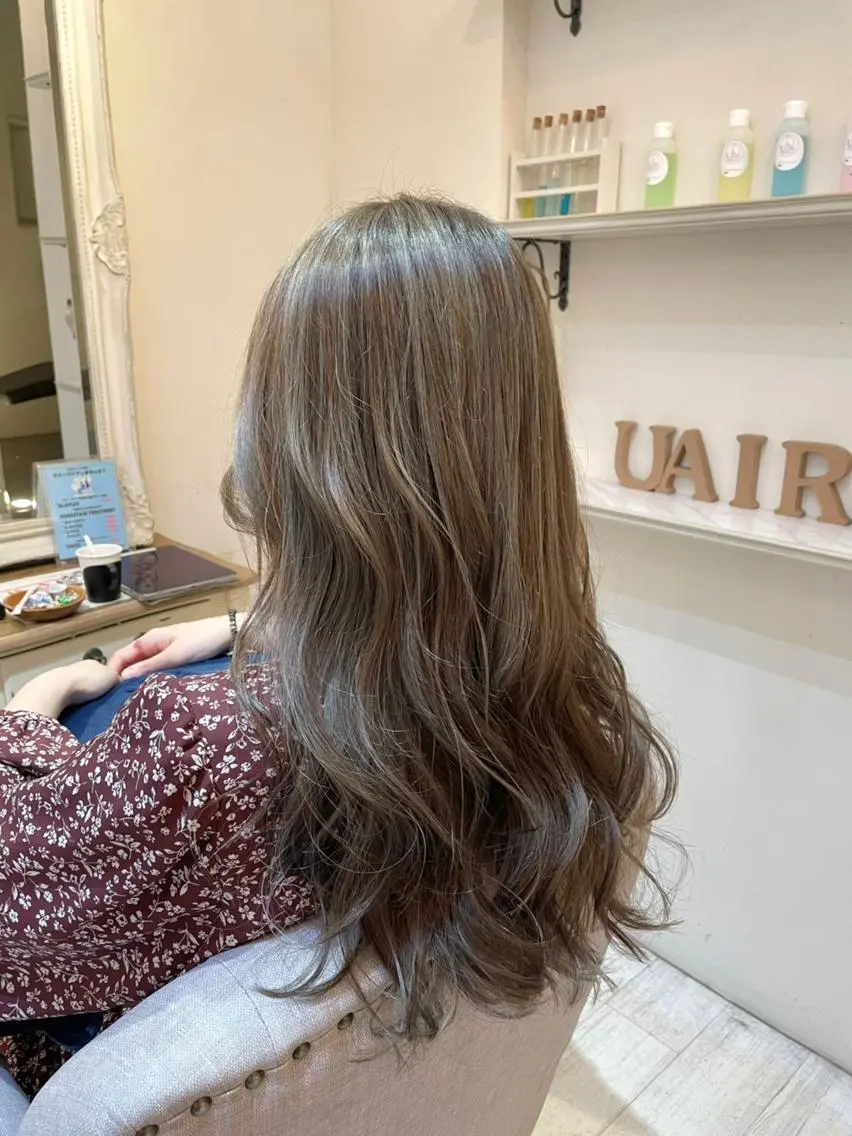 ロング アッシュ ミストバング ボブ ハイライト ヨシンモリ N° uairo 川崎店【ユアイロ】のヘアスタイル