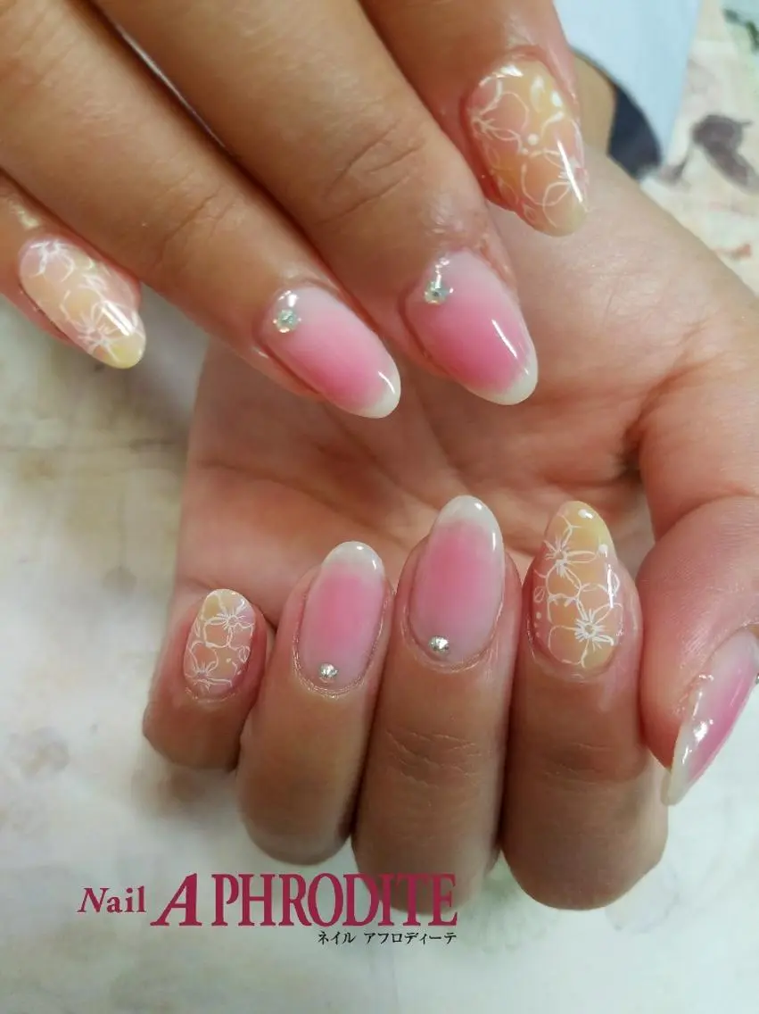 ネイル チークネイル Nail Aphroditeのネイルデザイン