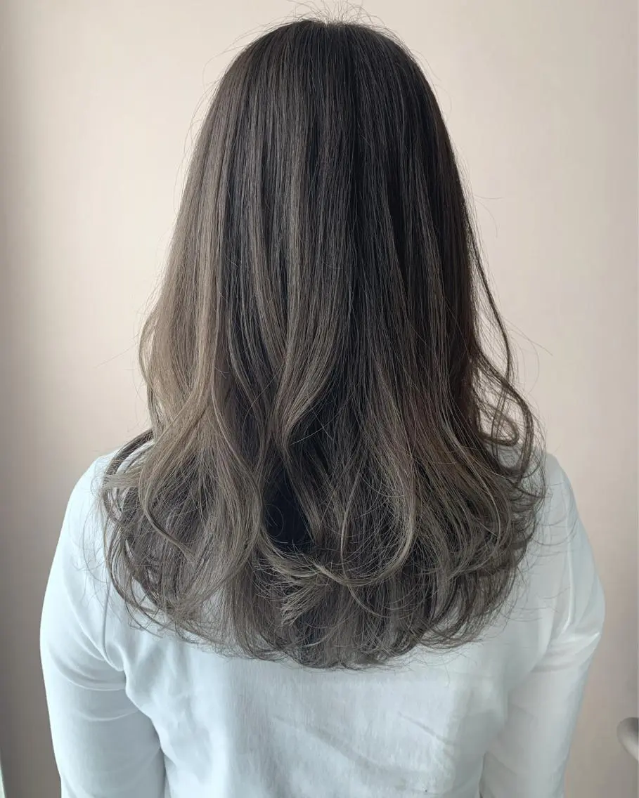 ロング カラー 透明感カラー グレージュ カット ヘアカラー トリートメント hubhair レイヤー/透明感のヘアスタイル