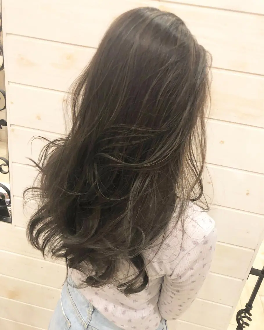 ロング カラー アッシュ ハイライトカラー ハイライト 東恩納 誠のヘアスタイル