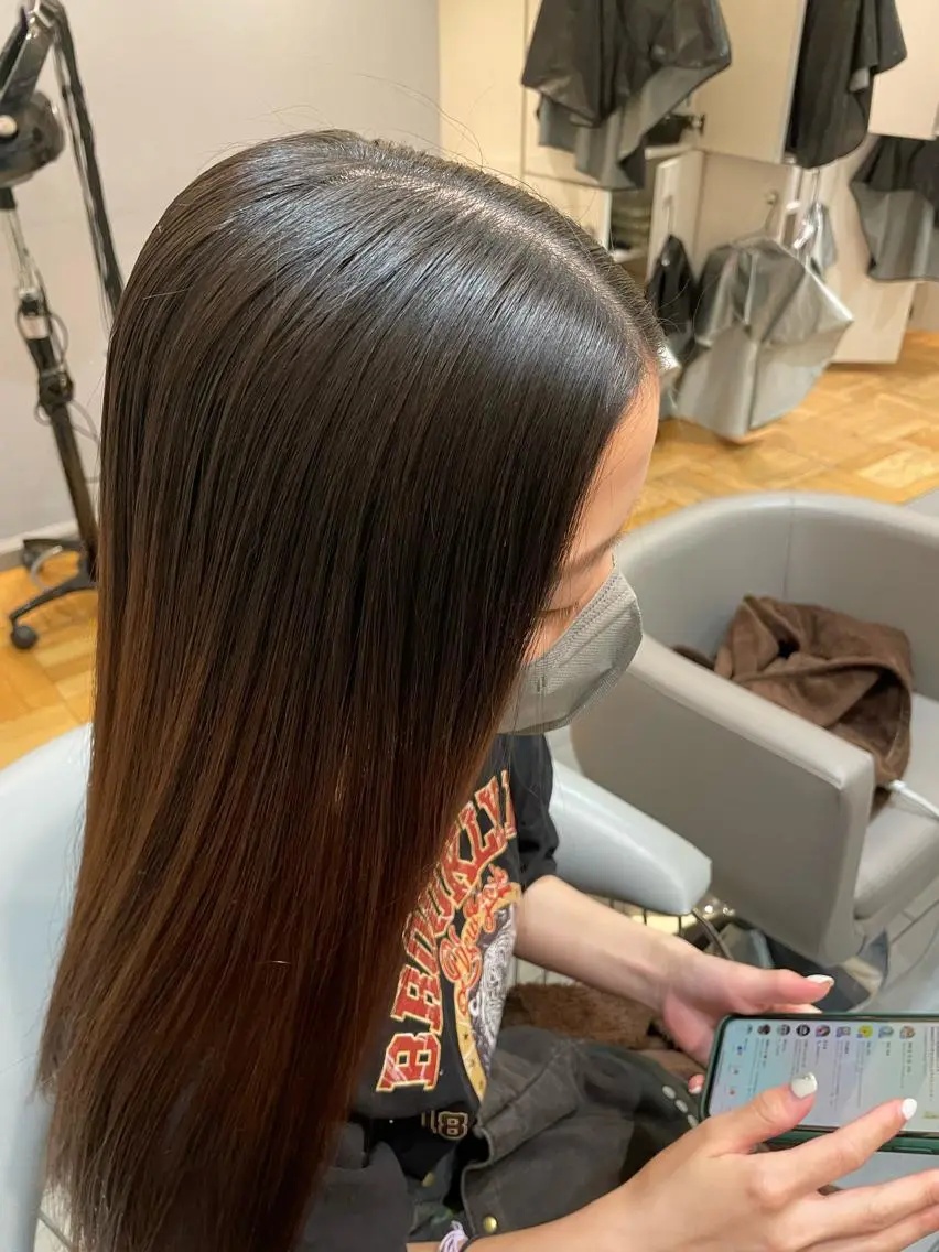 ロング 松田 アカリのヘアスタイル